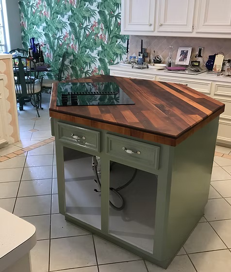 Mixed-Hardwood Island Top
